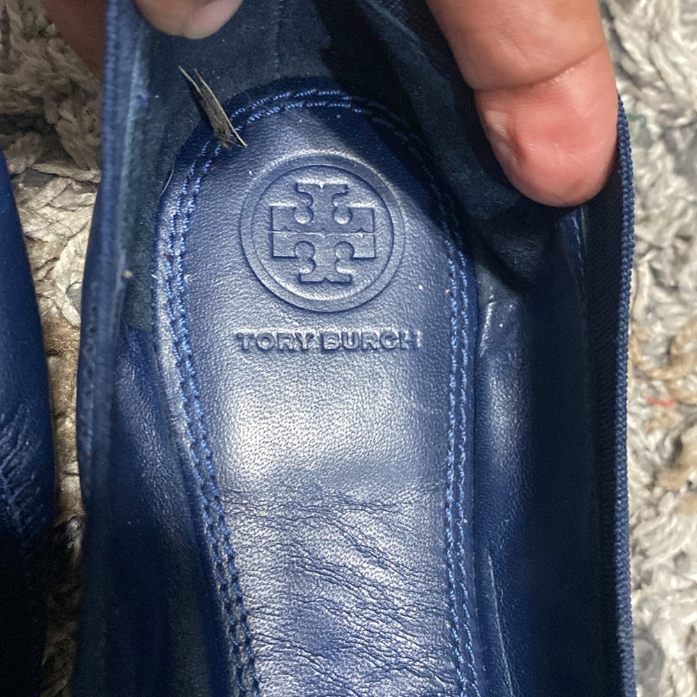 Tory Burch Deep Blue Flats with Gold Accent sz 9 great condition - Picture 10 of 11